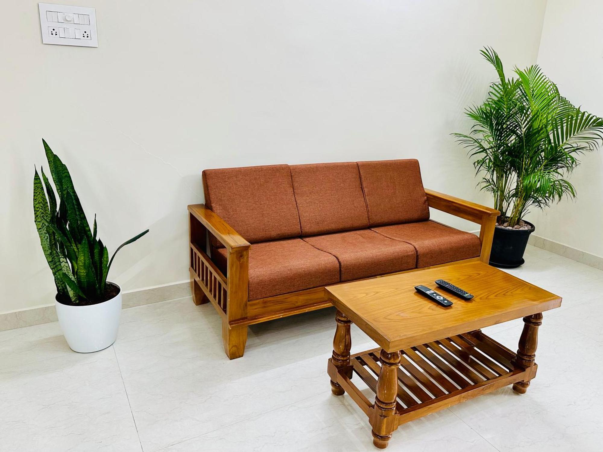 Truelife - 3Bhk Ac Apartments For Large Family - Best Location - Direct Flyover To Alipiri Gate - Walk To Ps4 Veg Restaurant - Modular Kitchen - Super Fast Wifi - Android Tv - 250 Jio Channels - Easy Access To All Temples - Top Service With Lots Of L 蒂鲁帕蒂 外观 照片